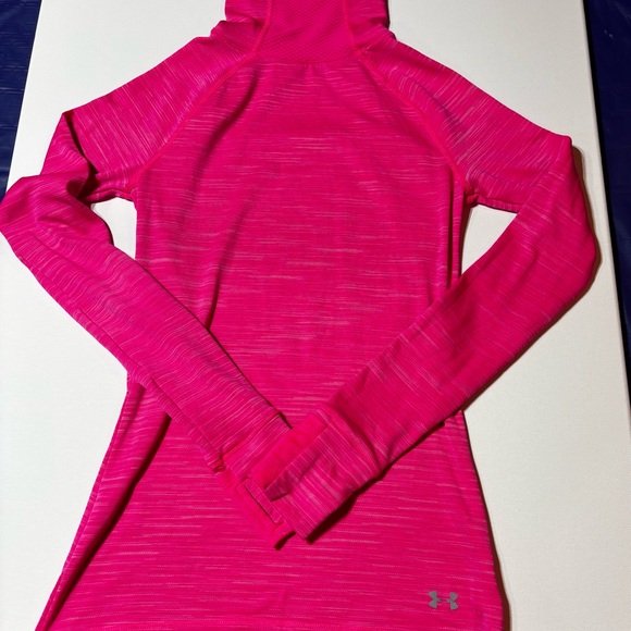 Under Armour Women's Pink Long Sleeve Top With High Neck and Thumb Holes - Picture 1 of 4